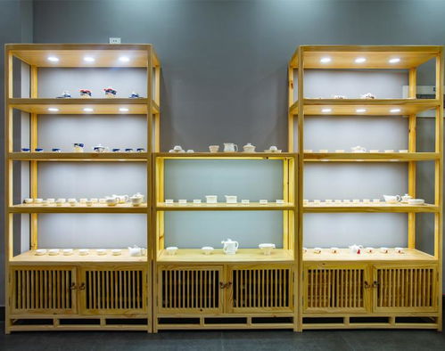 樂山展柜廠 專業定制精品展示柜，以精湛工藝與真誠服務，打造品牌展示新高度